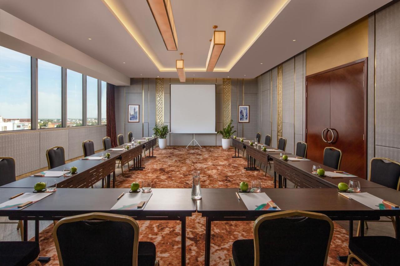 Melia Vinpearl Hue Hotel Екстериор снимка Meeting room