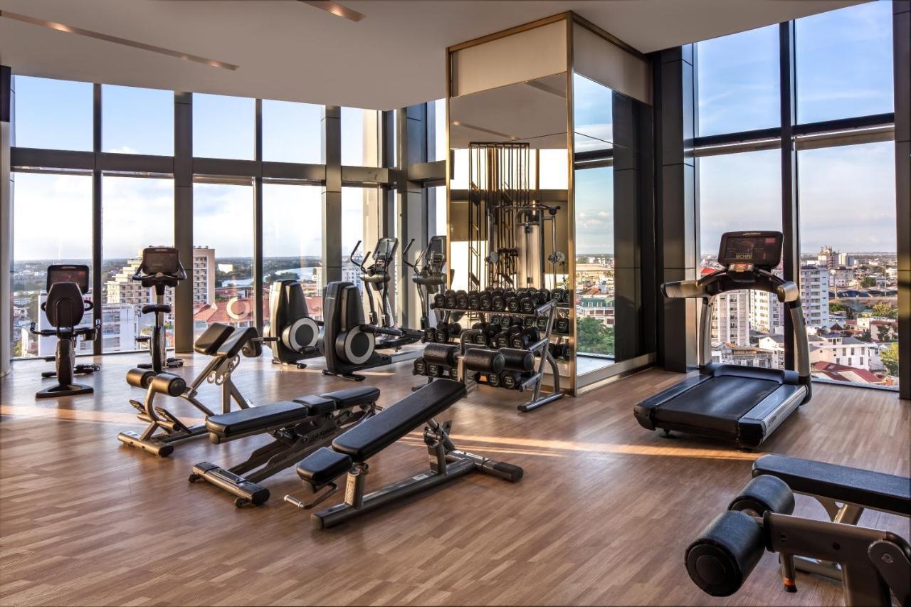 Melia Vinpearl Hue Hotel Екстериор снимка The gym at the hotel