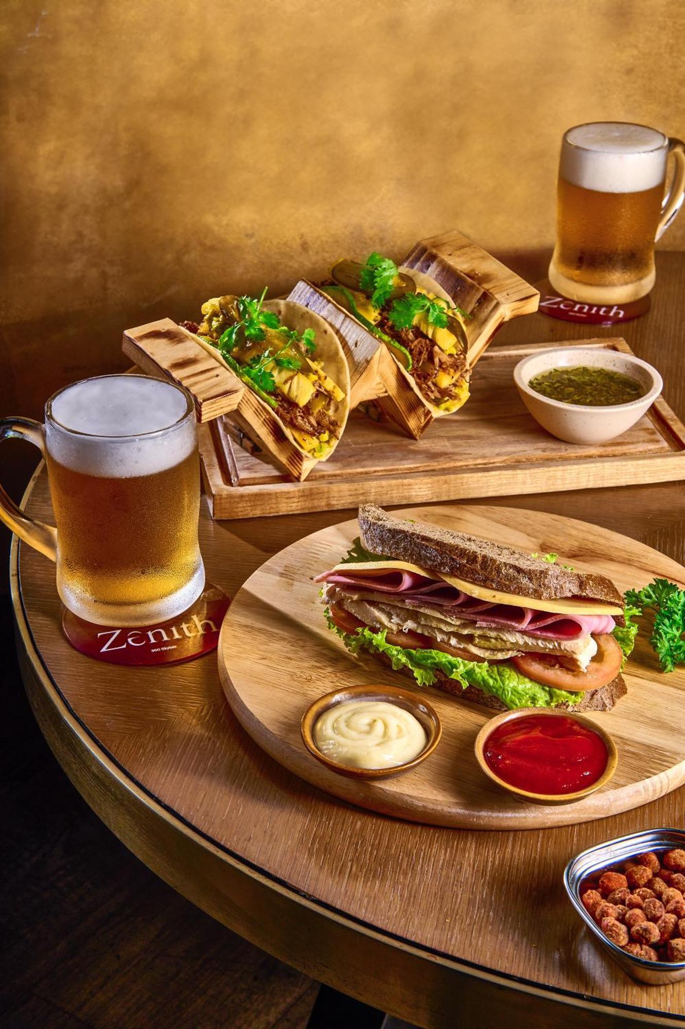 Melia Vinpearl Hue Hotel Екстериор снимка Tacos and sandwiches