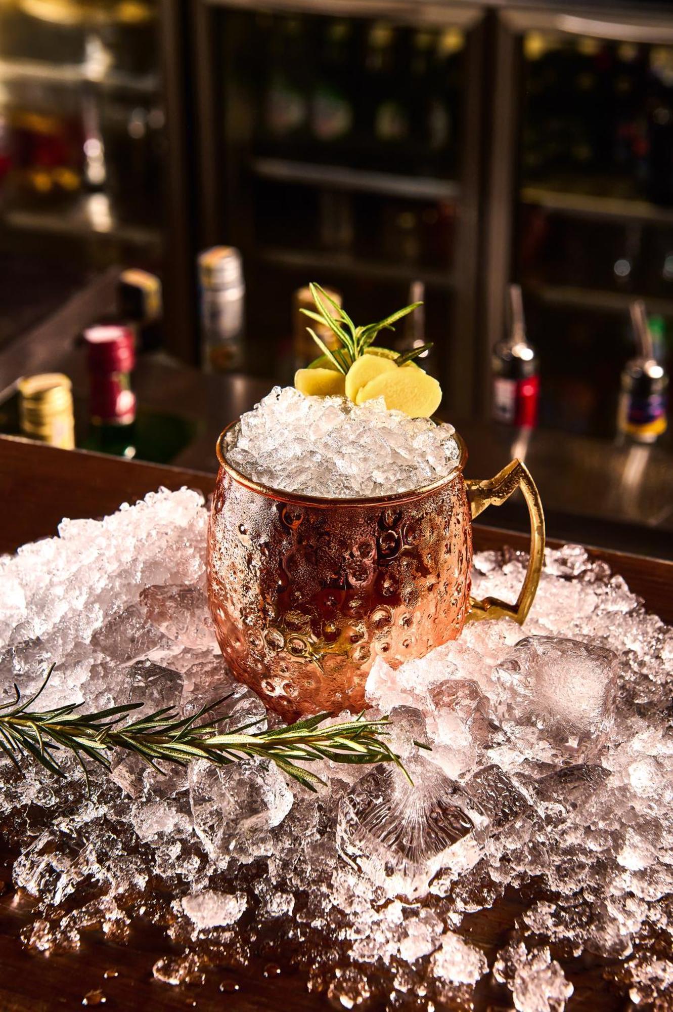 Melia Vinpearl Hue Hotel Екстериор снимка A Moscow Mule