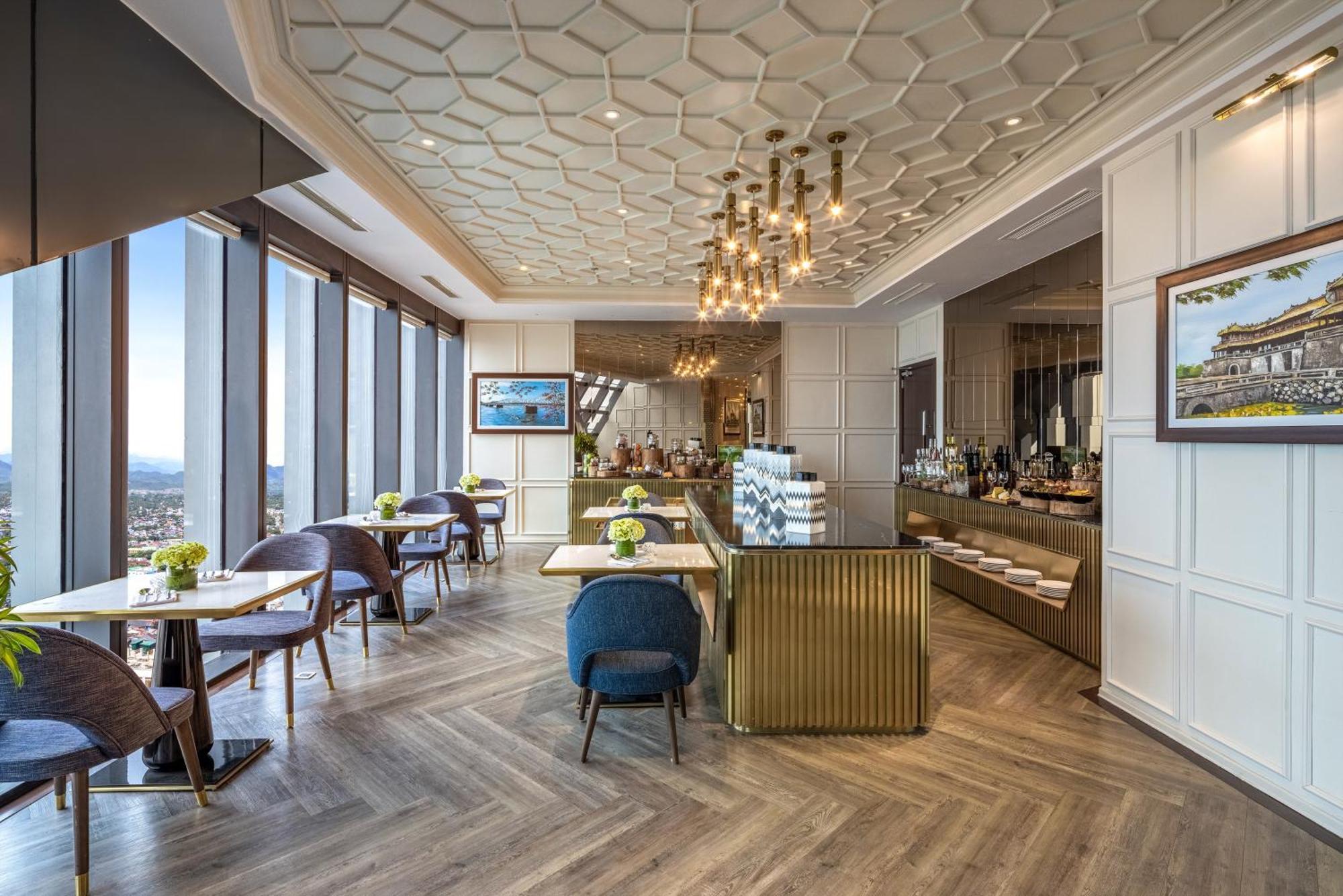 Melia Vinpearl Hue Hotel Екстериор снимка The Club at The Landmark, Bangkok